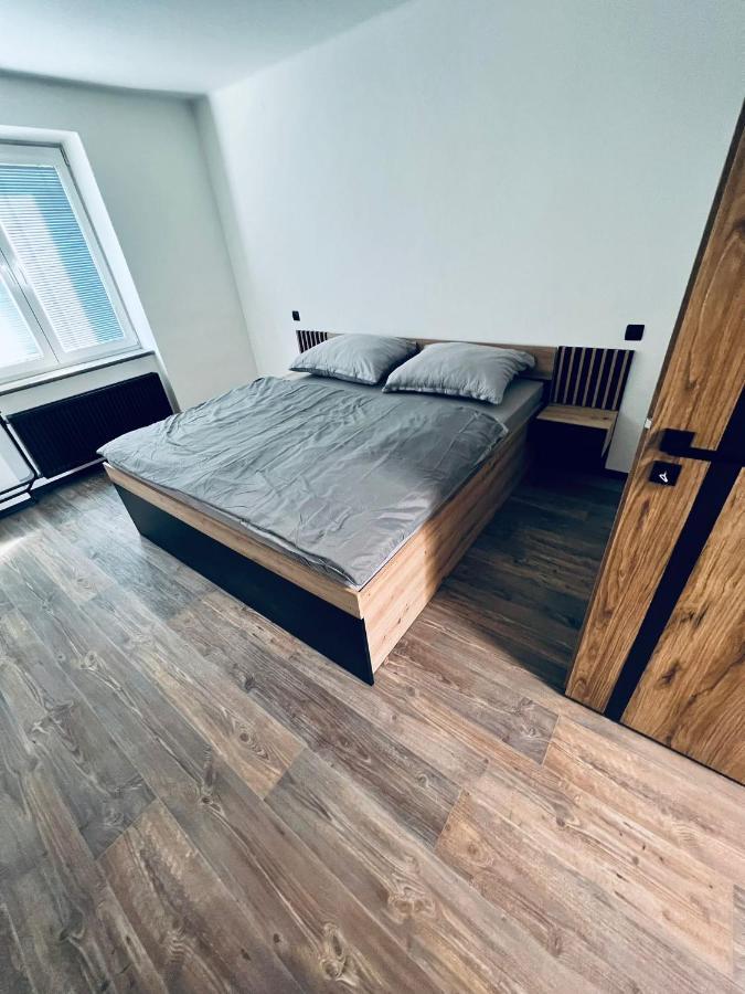 Apartman Opava S Parkovanim Exterior foto